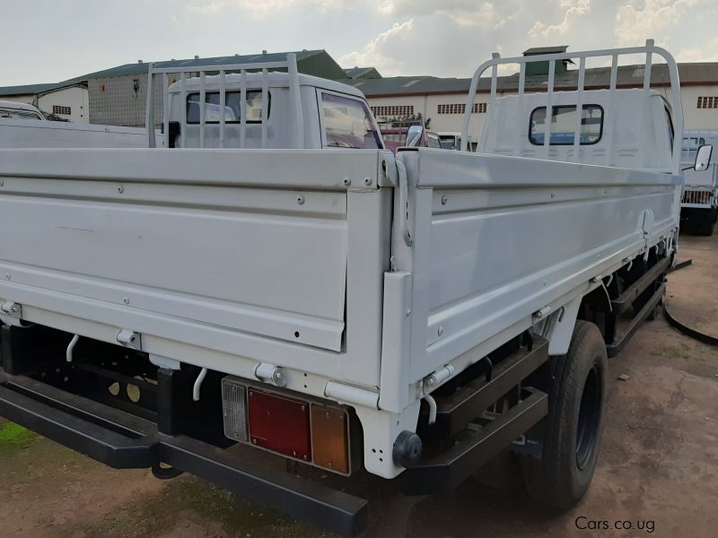 Isuzu elf 1989