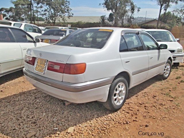 Toyota premio 1996