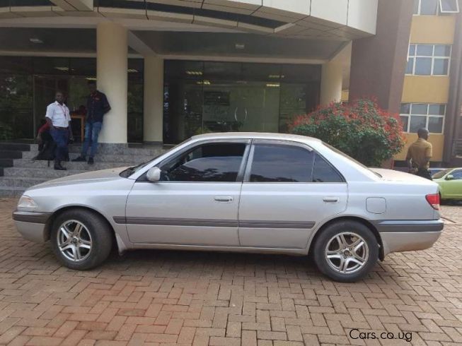 Toyota carina at212