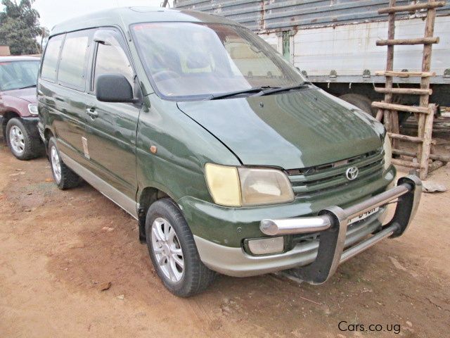 Toyota noah 1999