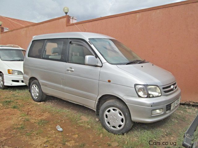 Toyota noah 1999