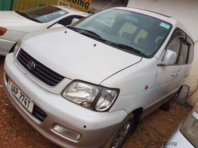 Toyota noah 1999