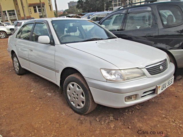 Toyota premio 1999