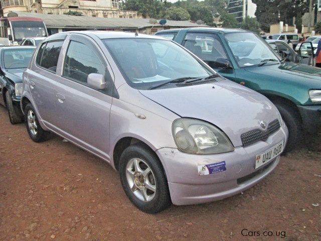 Тойота vitz 1999