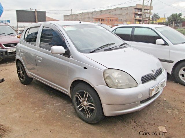 Тойота vitz 1999