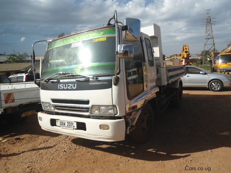 Isuzu forward стекло