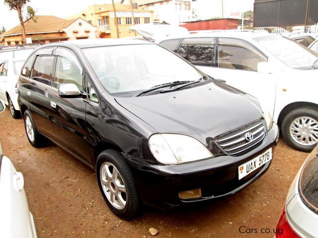 2000 toyota nadia