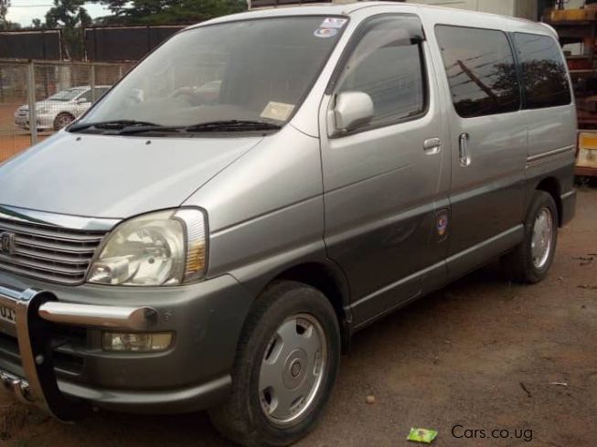 Toyota regius 2000