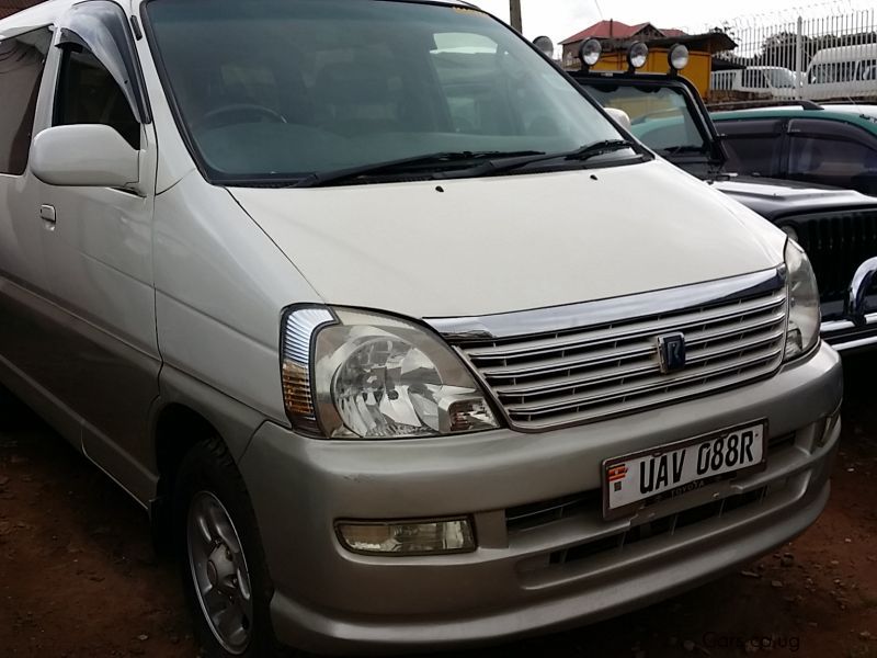 Toyota hiace regius 2002