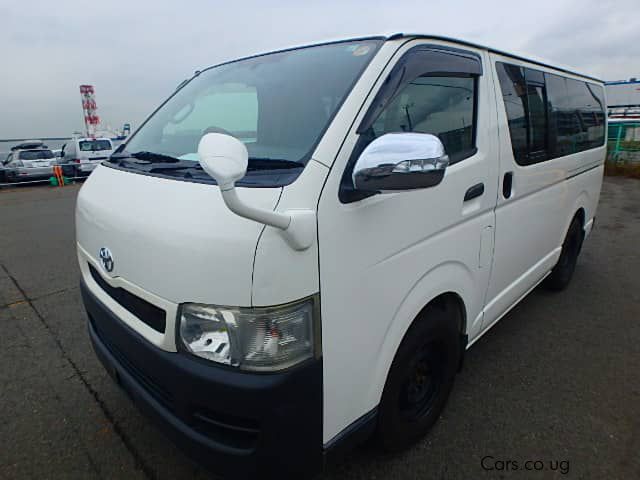 Toyota hiace 2005