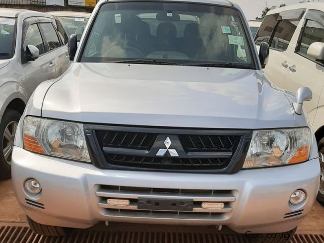 Mitsubishi pajero v73