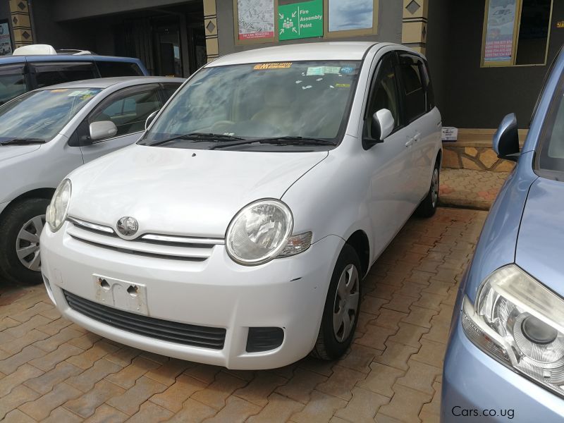 Toyota sienta 2007