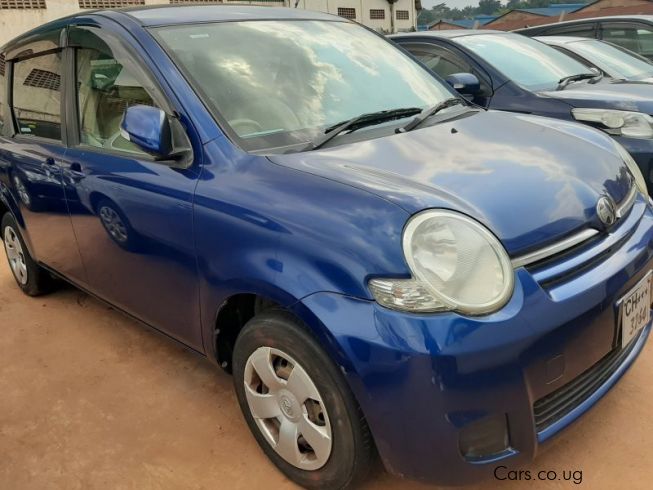 Toyota sienta 2007