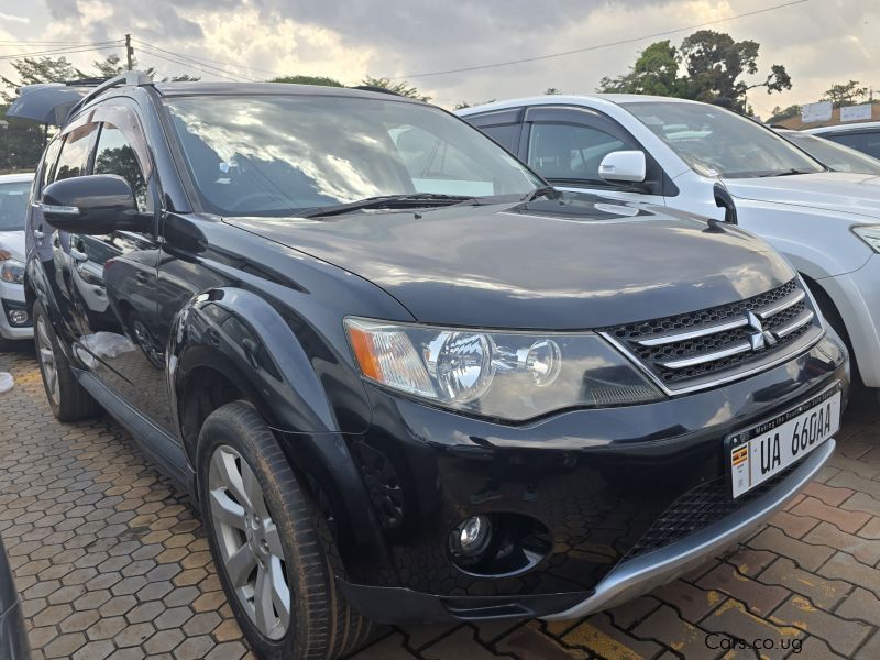 Mitsubishi Outlander in Uganda